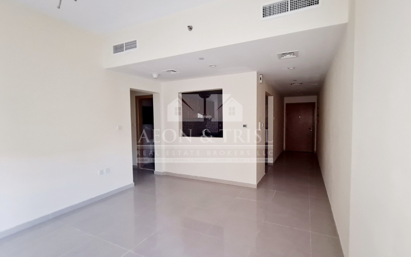 1BR | Large Space | Road view | Good offer-pic_5